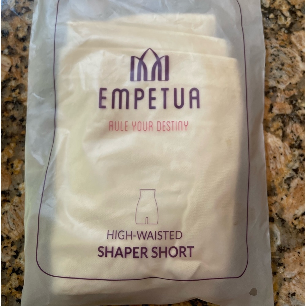 NIB Nude Shaper Short Shape Wear! Say that 3 X’s Fast!